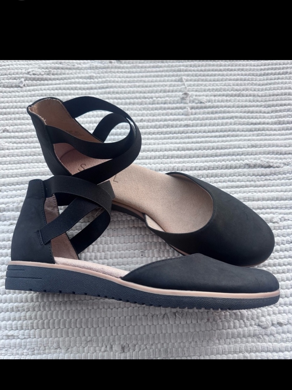 SOUL Naturalizer Comfort Flats Crisscross Stretch Black Size 9